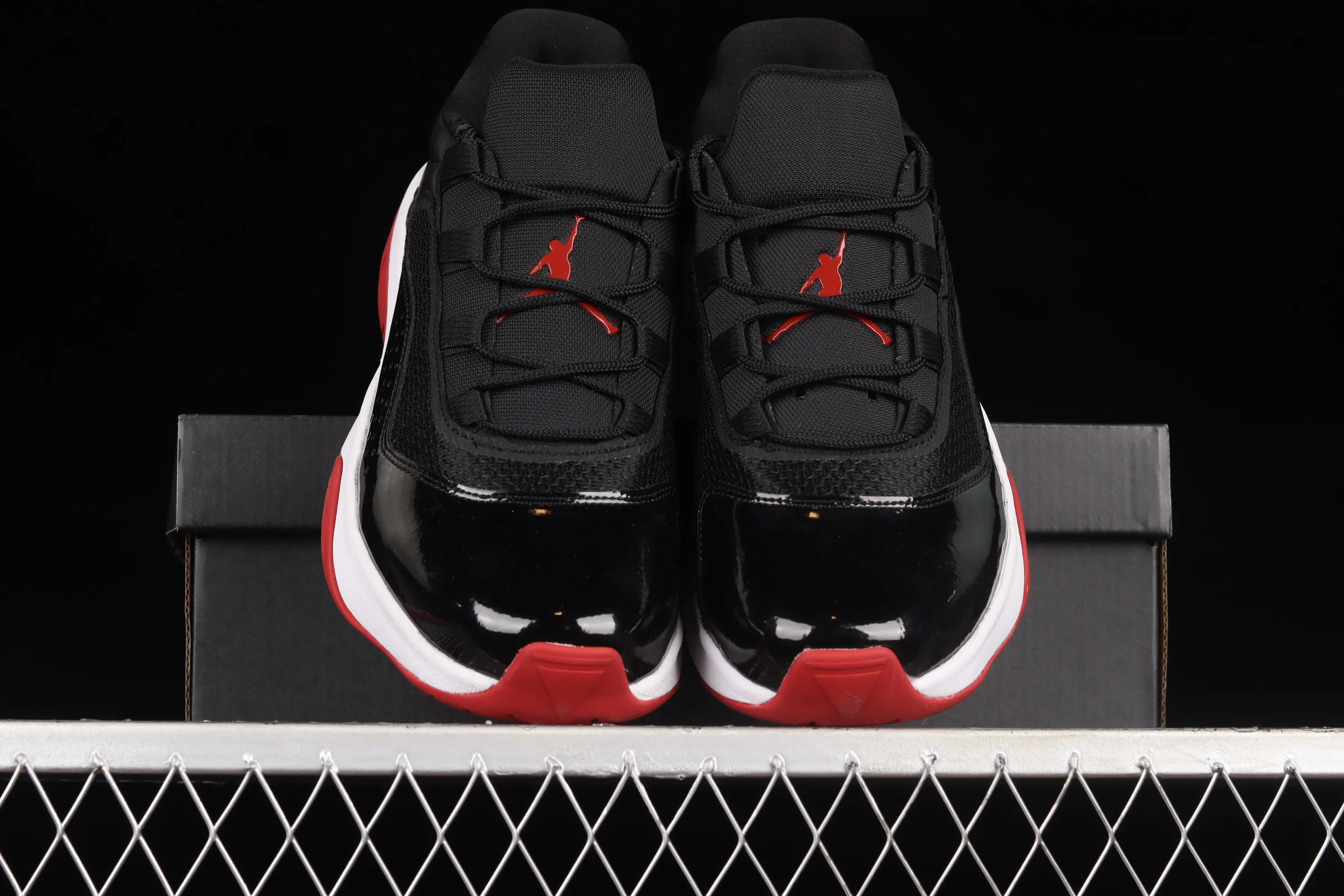 All categories Air Jordan Jordan series basketball shoes Air Jordan 11 Air Jordan 11 CMFT Low AJ11 Joe 11 patent leather black and red low-top anti-slip shock-absorbing basketball shoes DM0844-005